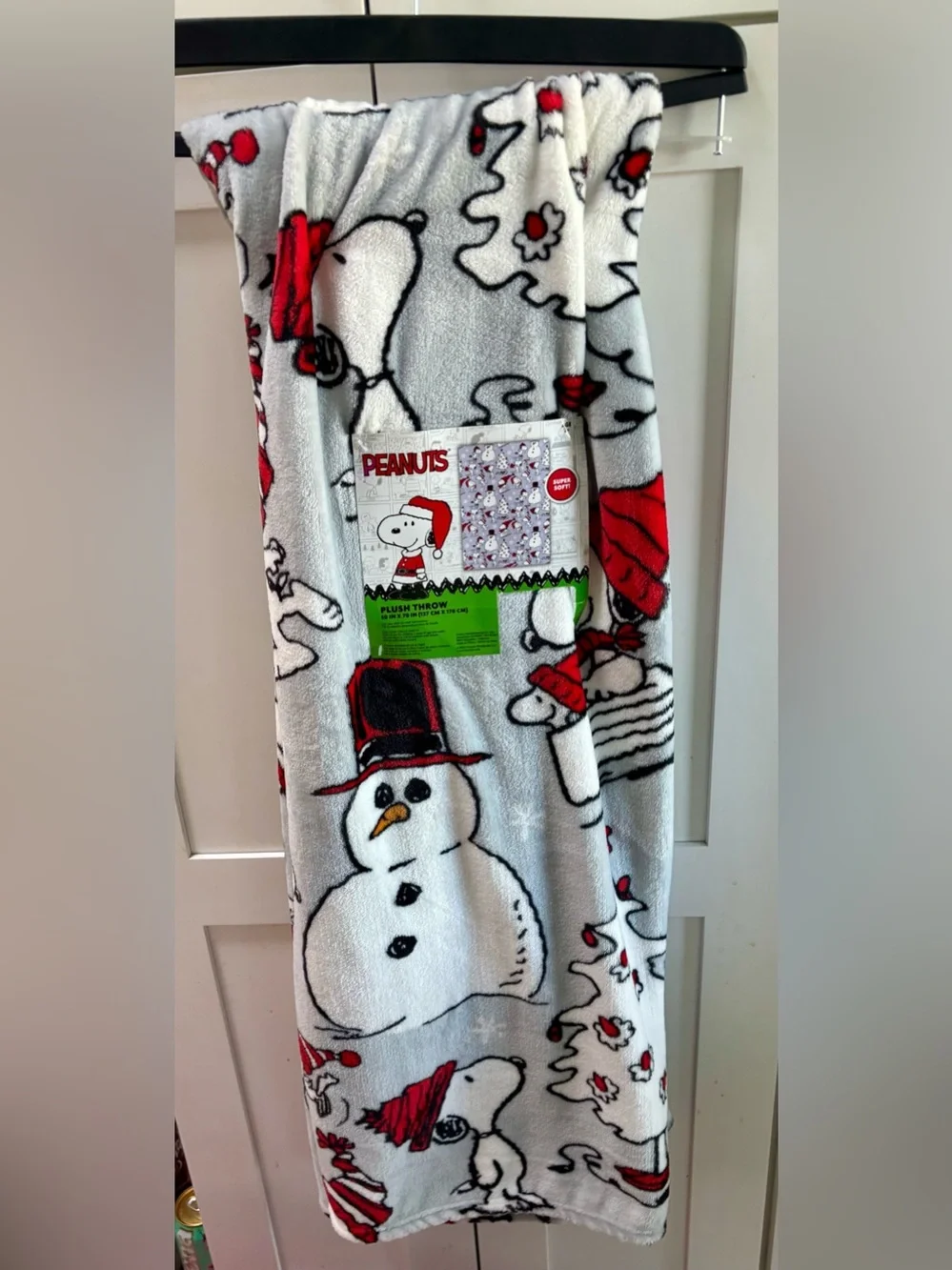 Peanuts Christmas Holiday Fleece Pajama Throw - White & Red blanket